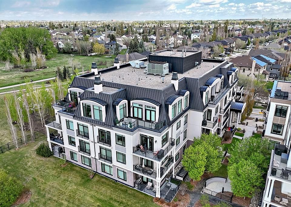 1st image of 121 S Quarry Way SE #105