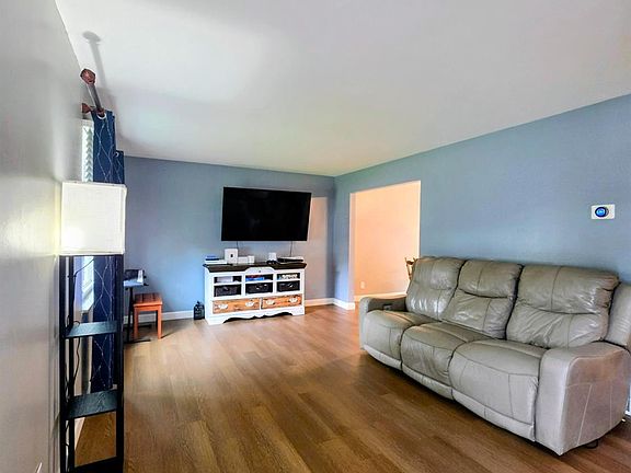 3rd image of 678 Lullaby Ct