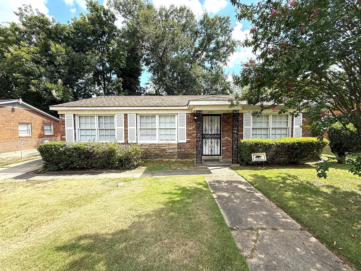 3 bed, 2.0 bath, 1134 sqft, $1,050 — Photo 1