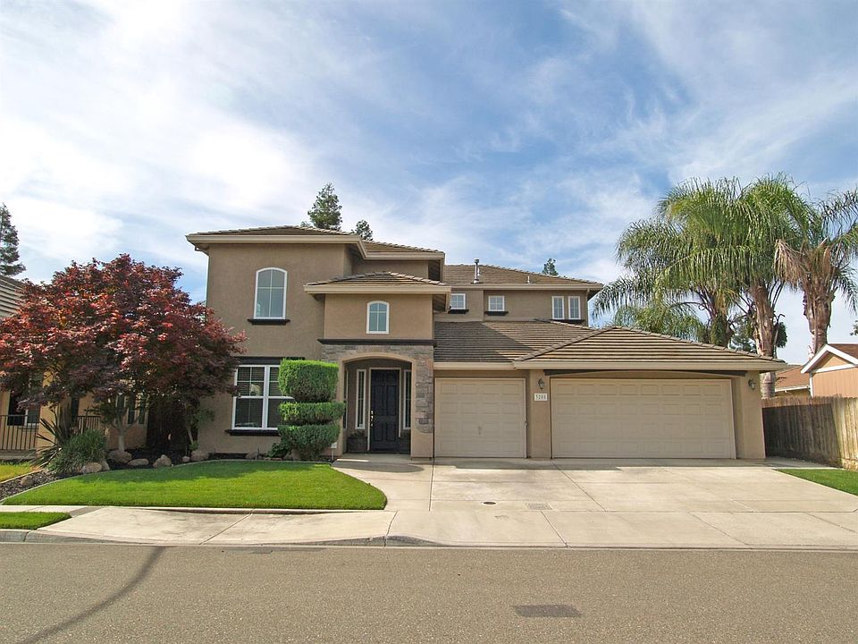 2nd image of 3208 Chandon Dr
