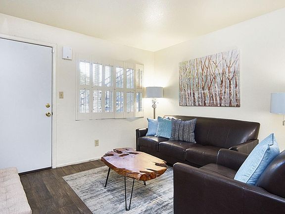 5th image of 1652 E Kingsley Ave