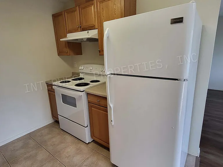 4700 Falls View Ave #8 — Photo 15