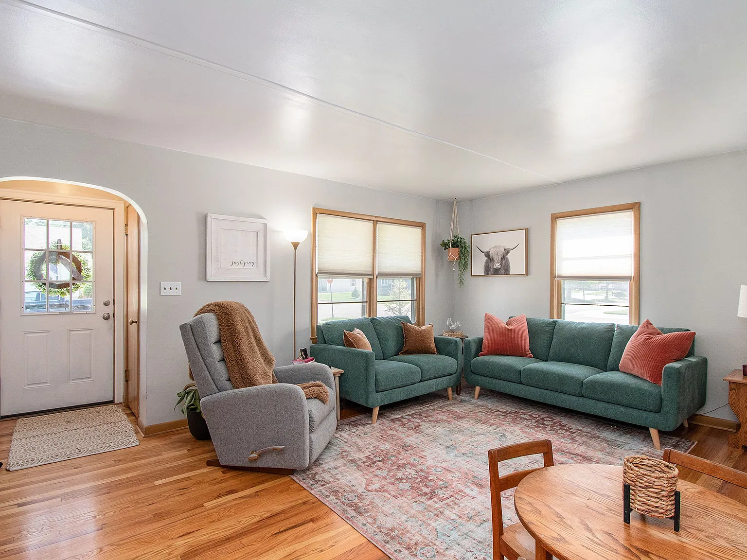 2 bed, 1020 sqft, $1,600 — Photo 1