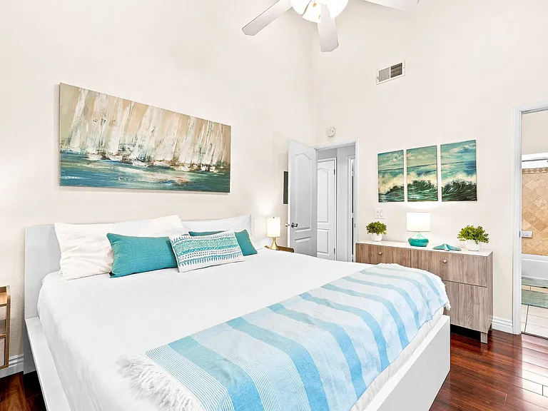 3843 Riviera Dr #3 — Photo 6