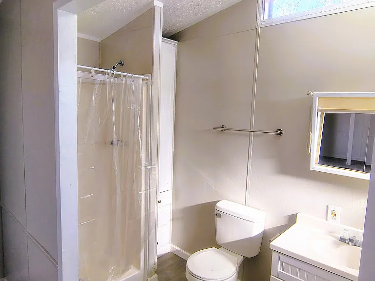 1900 Harper Dr #31 — Photo 3