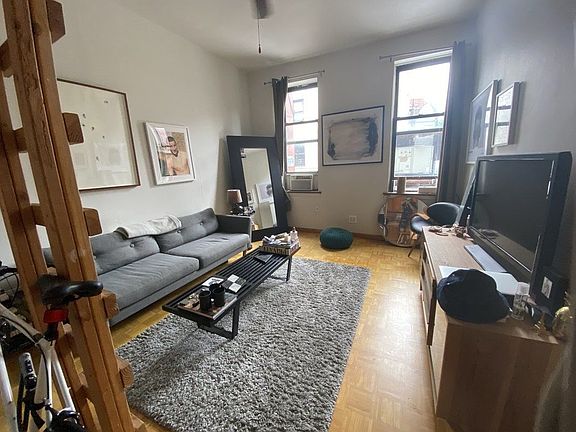 3rd image of 7 Greene Ave APT A2