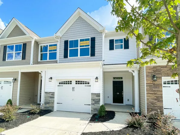 39 Fair Village Ln, Simpsonville, SC 29680