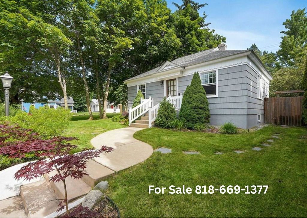 1005 E Lakeside Ave - Property Image