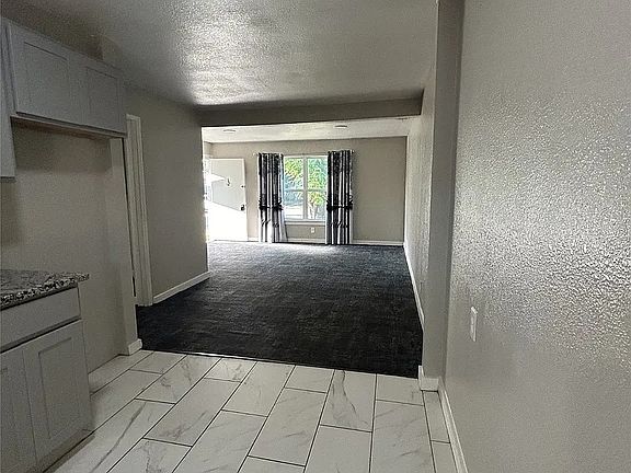 5th image of 1302 Stone Dr #1