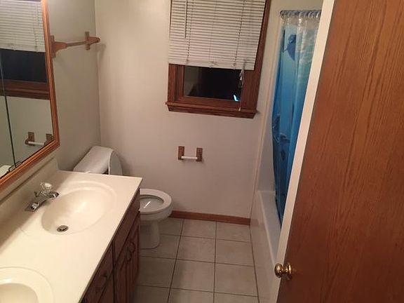 Full bath at top of steps