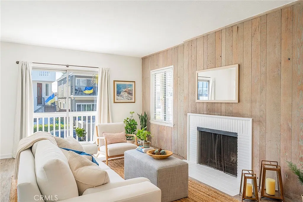 3 bed, 1236 sqft, $9,750 — Photo 3