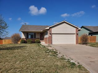 2113 S Rogers Cir, Wichita, KS 67235