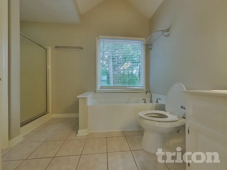 1010 Maidstone Ct — Photo 8