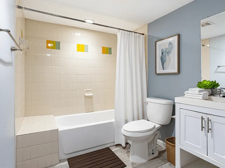 Fernwood Grove Apartments — Photo 8