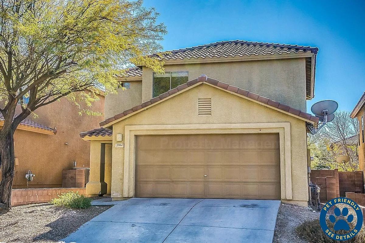 4 bed, 2.5 bath, 1529 sqft, $1,795 — Photo 1