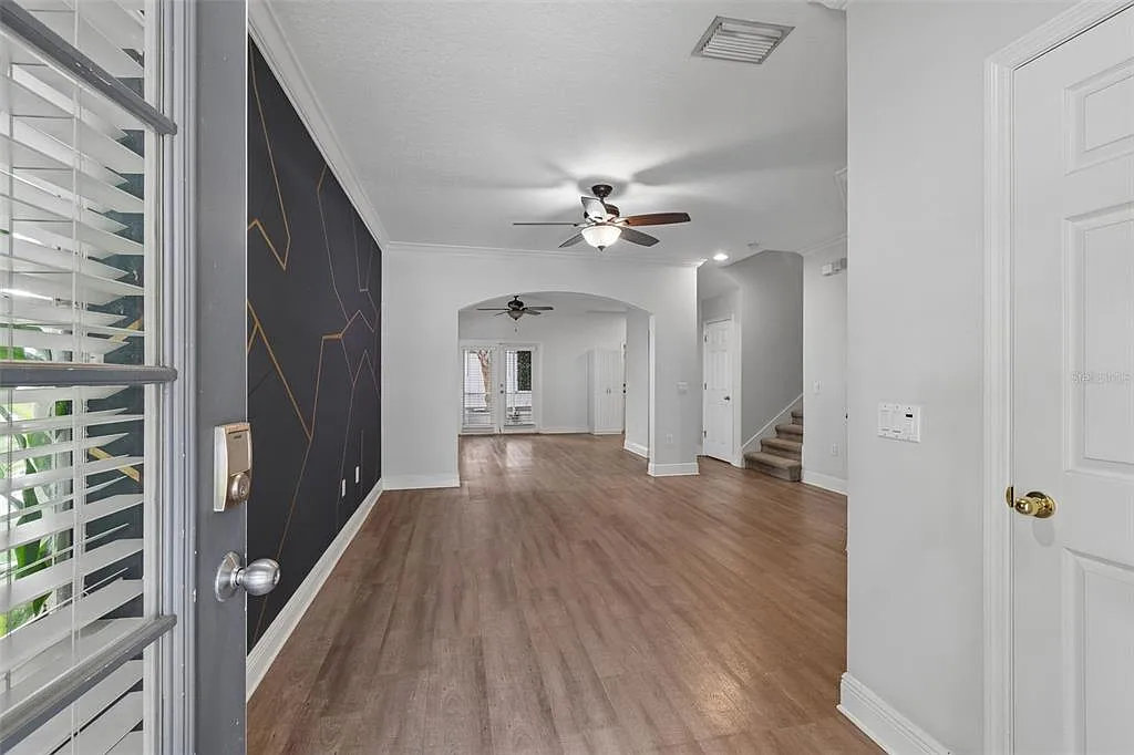 3 bed, 2.5 bath, 1674 sqft, $2,950 — Photo 3