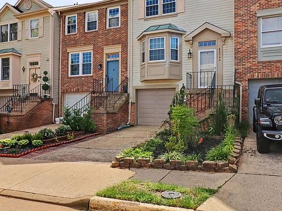 3rd image of 21744 Leatherleaf Cir