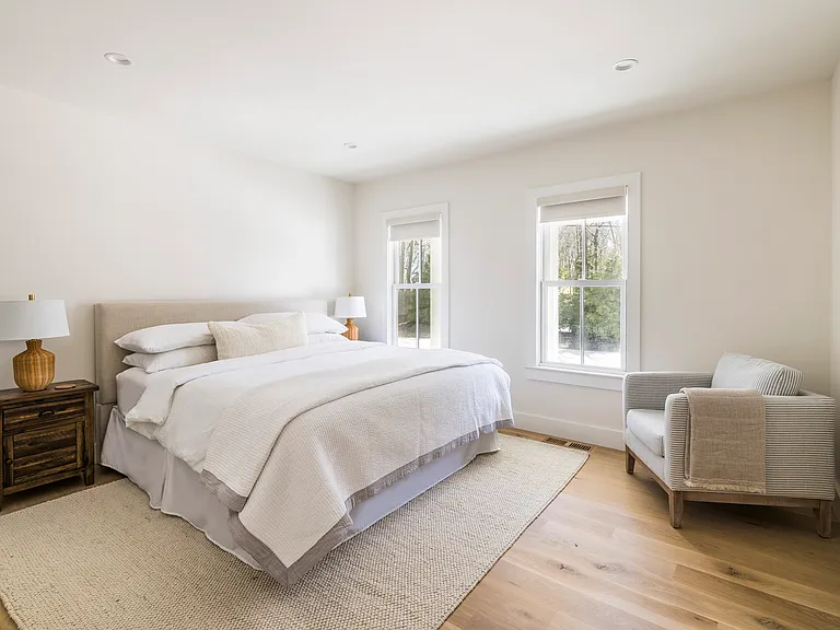 571 Montauk Hwy — Photo 12