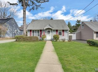 7 Emmett Pl, Waldwick, NJ 07463