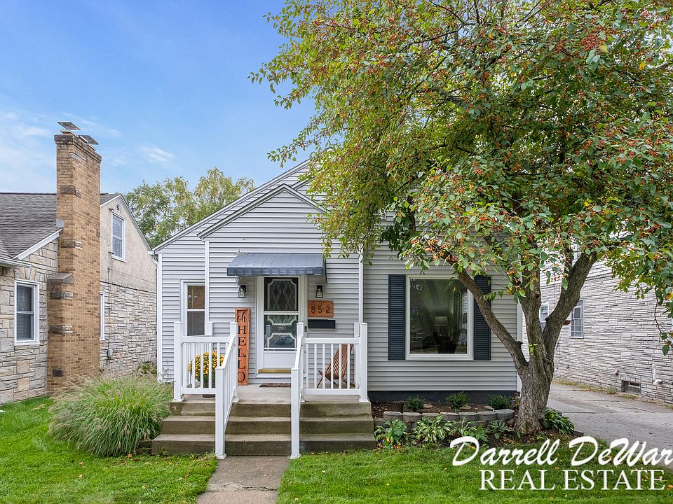 1st image of 852 Lake Michigan Dr NW