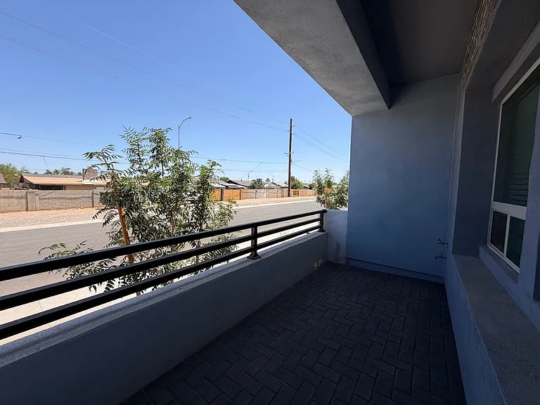 733 E Commonwealth Ave #9 — Photo 2