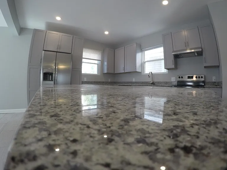 35 Frank St — Photo 3