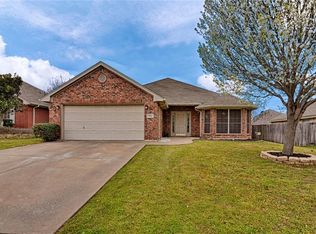 363 NE James Cir, Burleson, TX 76028