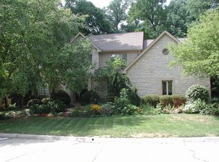 8169 Lake Bluff Ct, Columbus, OH 43235
