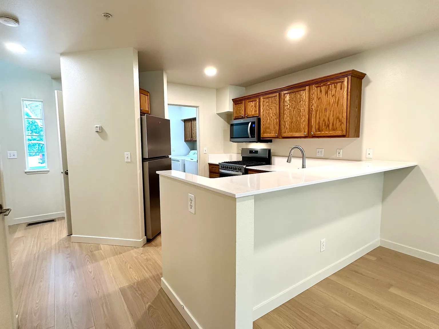2 bed, 2.5 bath, 1144 sqft, $2,150 — Photo 3