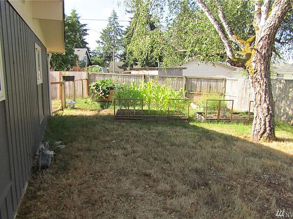 5th image of 1318 138th St E