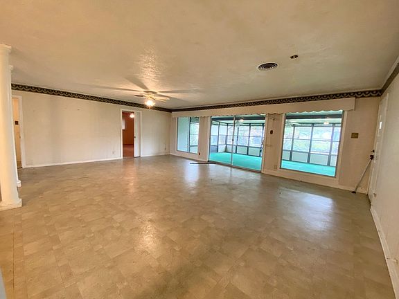 4th image of 3403 Nederland Ave