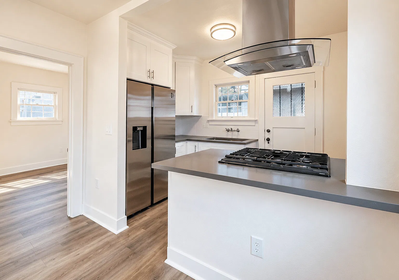 2 bed, 1.0 bath, 616 sqft, $2,375 — Photo 1