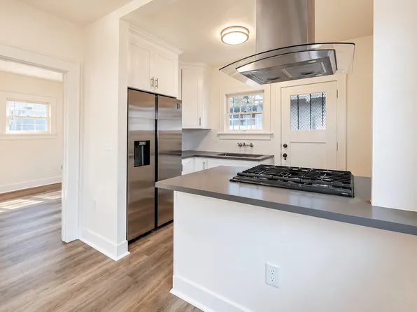 2 bed, 1.0 bath, 616 sqft, $2,375, 4463-4469 48th St #4463, San Diego, CA 92115