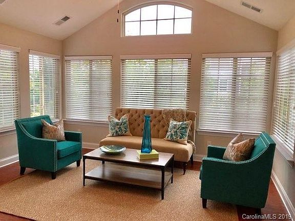 4th image of 2363 Villa Oaks Ct #6C
