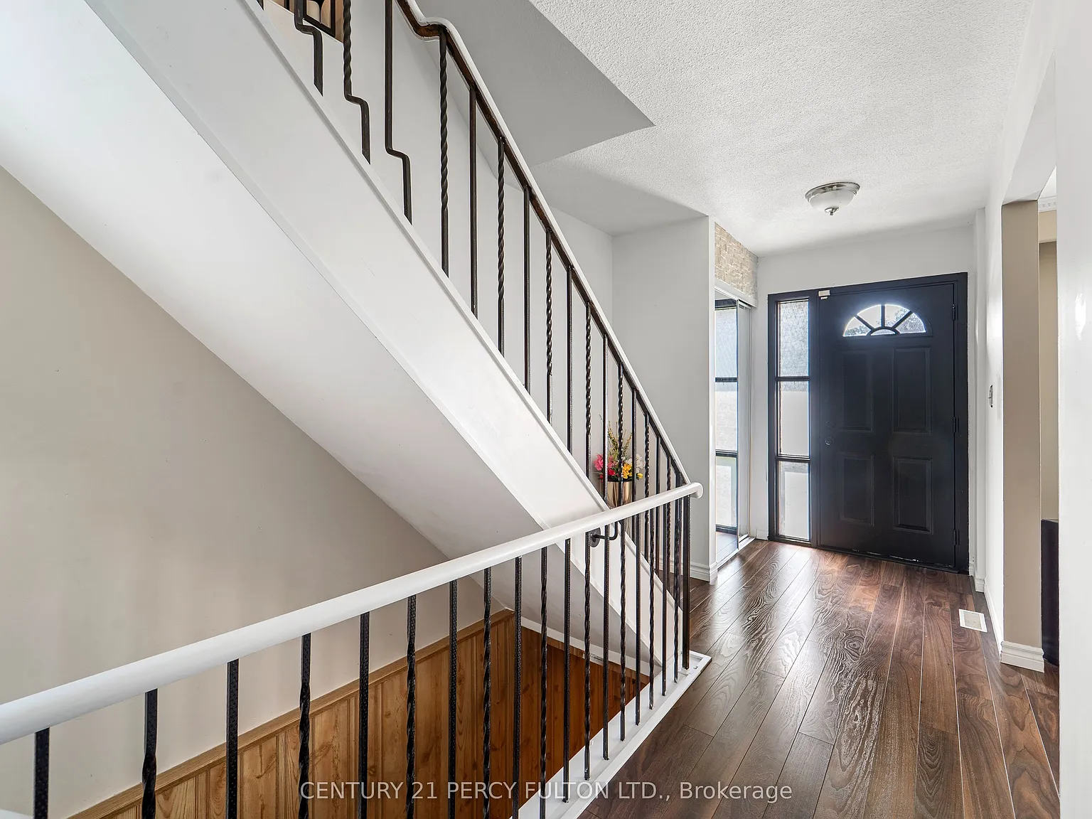 4 bed, $2,900 — Photo 4