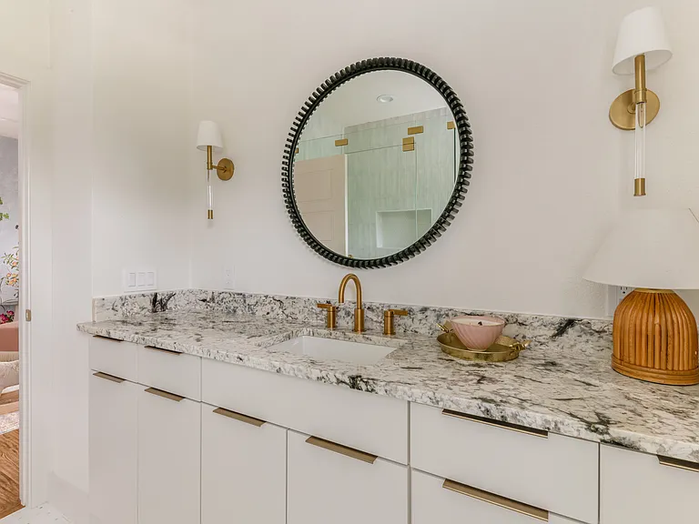 9831 Lakemont Dr — Photo 15