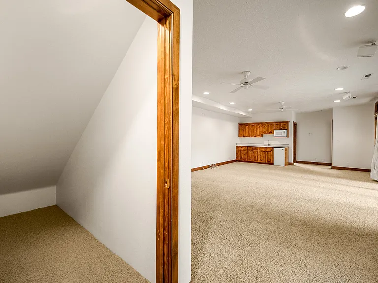 1164 E 1050 S — Photo 93