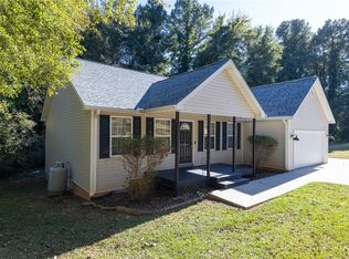 531 Woodland Cir, Pendleton, SC 29670