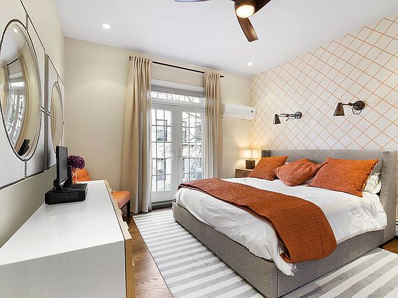 4th image of 69 Carroll St APT 3D