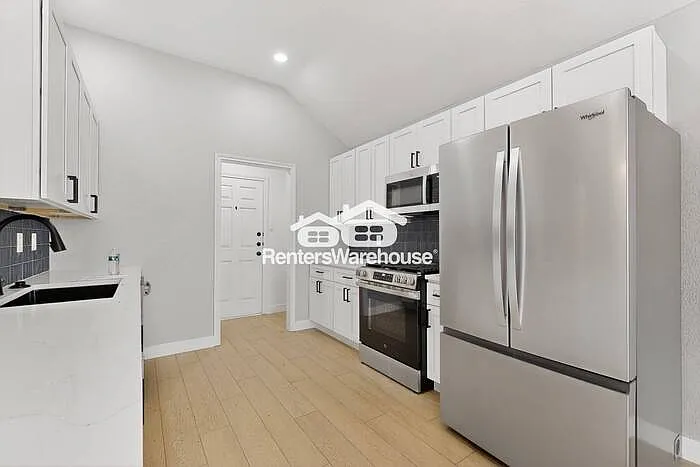 611 Orchard Ln — Photo 10