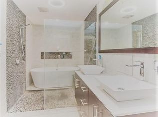 73 California Ave, Springfield, MA 01118