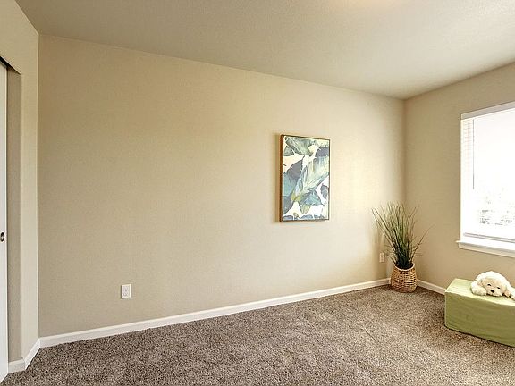 4th image of 3945 Amelia Ct NE