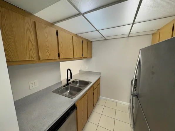 1854 Abbey Rd APT 102, West Palm Beach, FL 33415