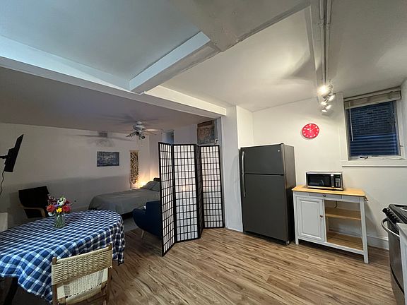 4th image of 3214 Lyndale Ave S #1