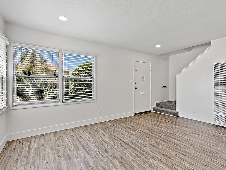 Hesperian Townhomes — Photo 12