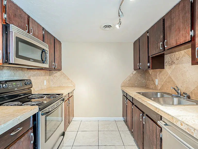 1620 N Wilmot Rd #N200 — Photo 19