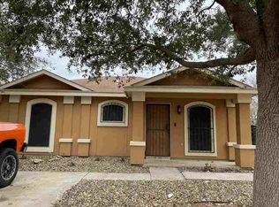 3801 Bandera Dr, Laredo, TX 78046