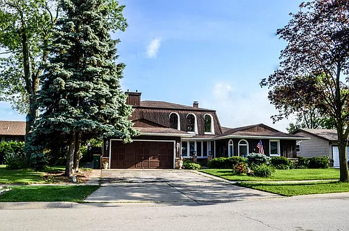 451 Walnut Ln Photo 1