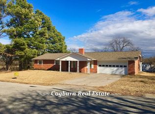 165 N Mohon St, De Leon, TX 76444