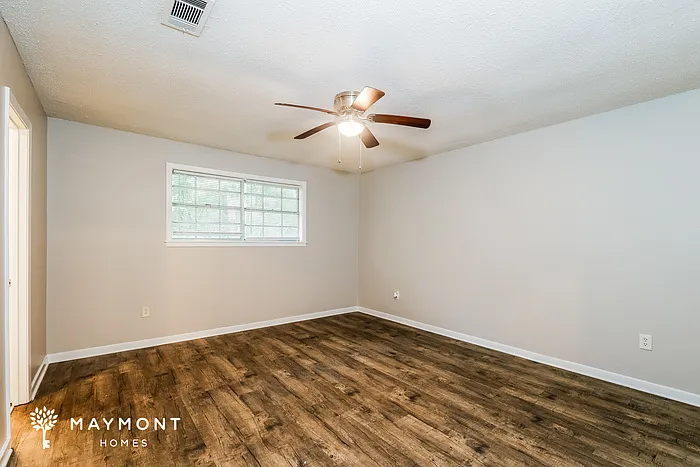 296 Woodcliff Dr — Photo 9